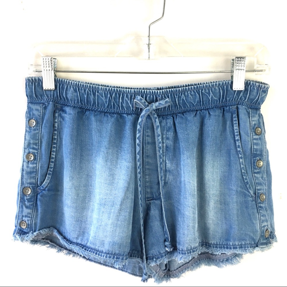 BELLA DAHL Denim Color Pull On Drawstring Fringe Hem Shorts